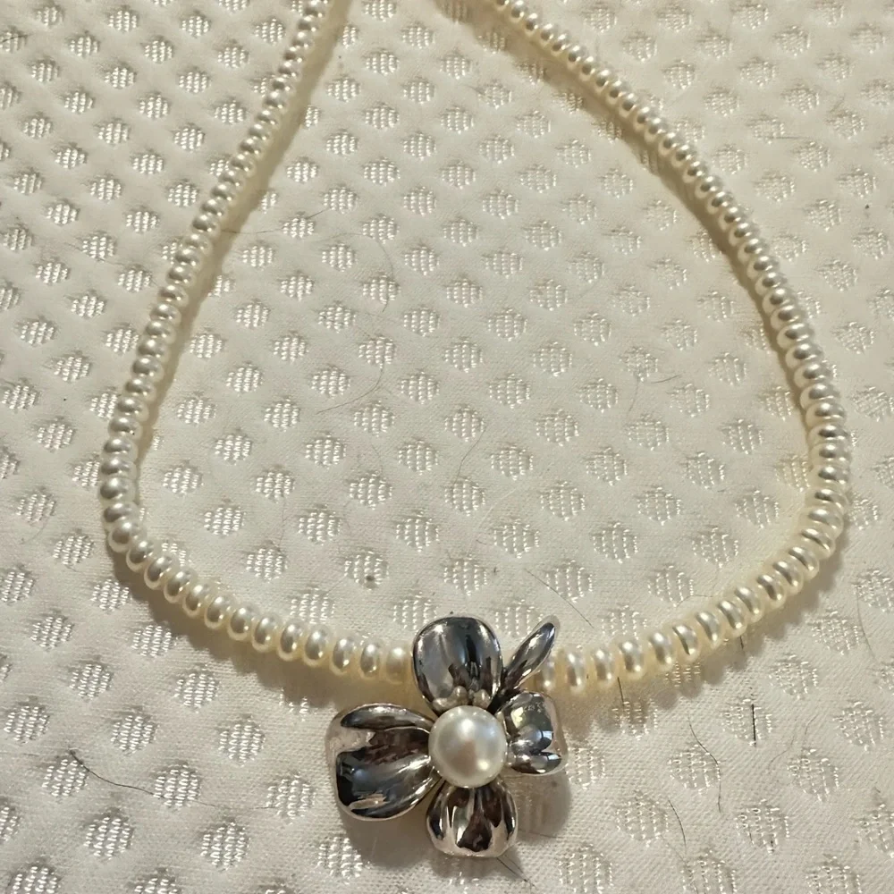 Ann King sterling silver orchid flower pendant with pearl necklace - Picture 2 of 4